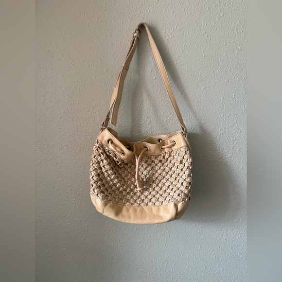 Marta Ponti Leather Bucket Crossbody Bag Tan Woven Front fisherman large - Picture 2 of 11